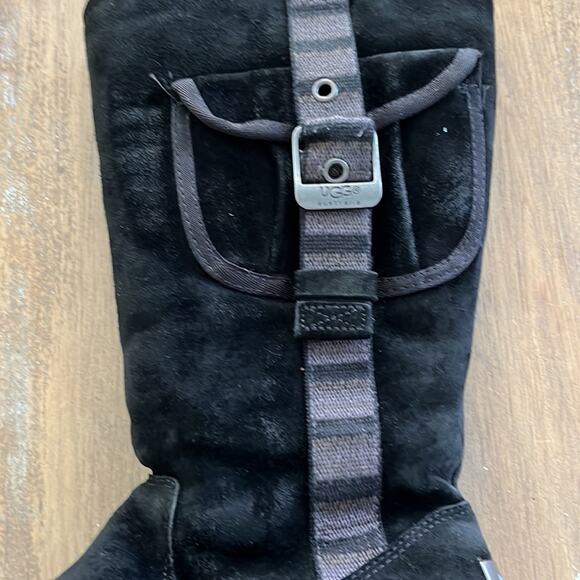 UGG Australia Retro Cargo Shearling Boot Women size 6 Black - Picture 2 of 14
